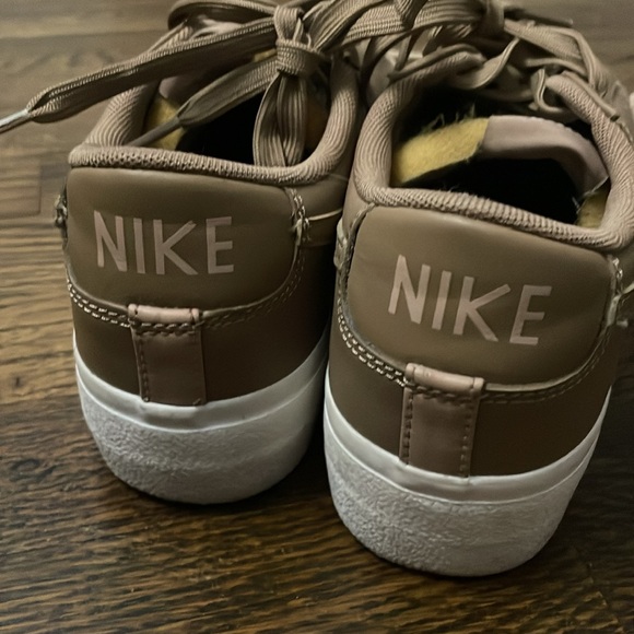 Nike Platform Blazers Women Size 7 - Picture 9 of 12